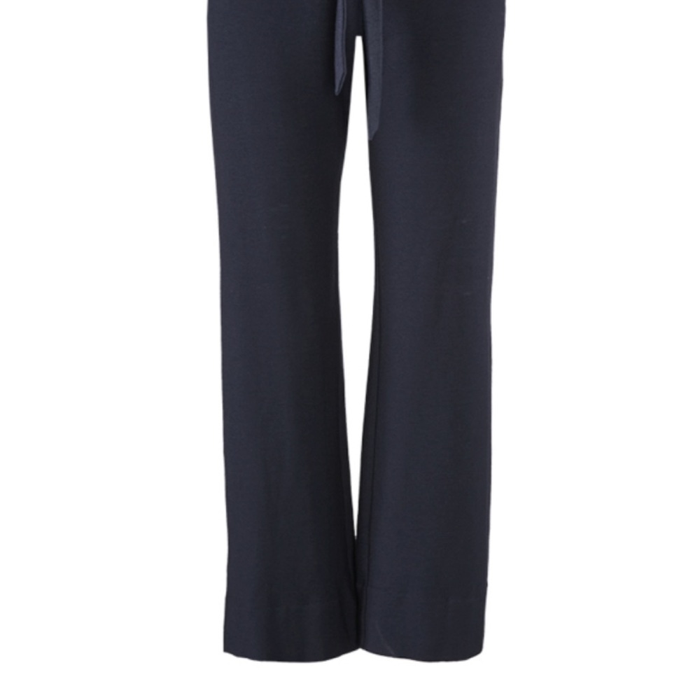 Cabi Easy Crop Navy Item #5177 Size 8